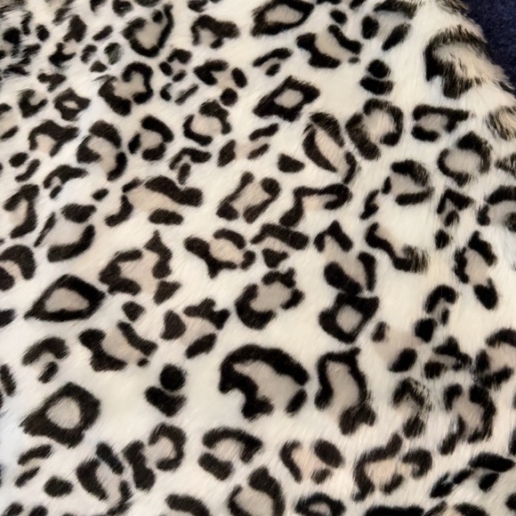 Collection XIIX Leopard Print Cape - Picture 10 of 16